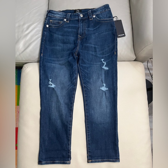 NWT - True Religion Women’s Halle  Distressed Capri Jeans - Size 32 - Picture 4 of 11